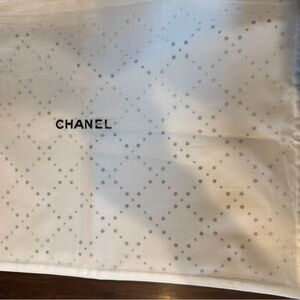 Chanel dust/preservation pouch with zipper 18”.5”x13.5”x5”